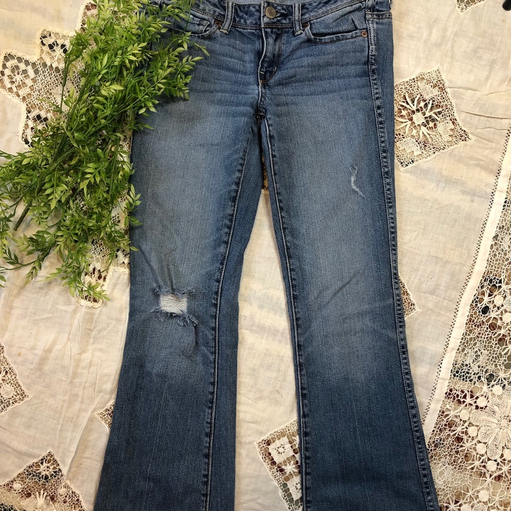 American Eagle Women's 4R Jeans Stretch Vintage Flare Low Rise Y2K Distressed